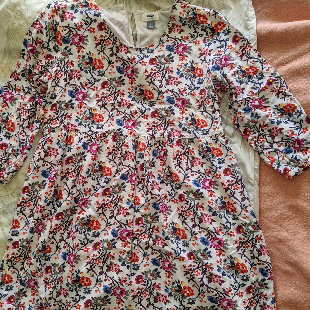 Dress - Picture 5 of 5